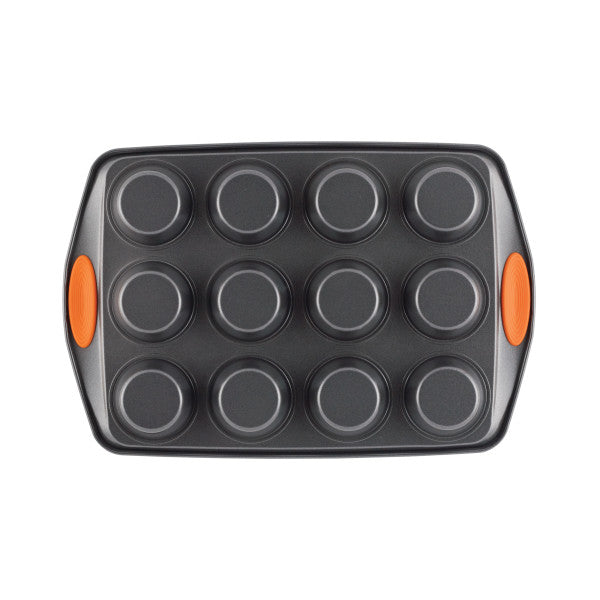 5407512cupcupcake_muffinpanwithorangegripsbottomview