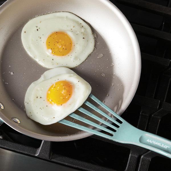 ltblueegg